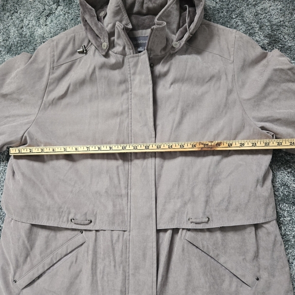 Vintage Liz Claiborne Women's Hooded Winter Coat - Picture 11 of 11